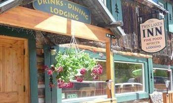 The Twin Lakes Inn Exterior photo